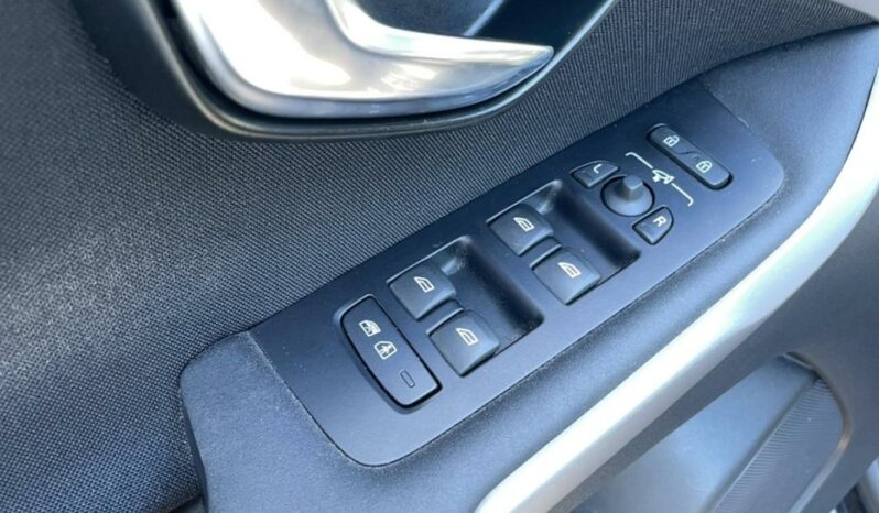 
								Volvo V40 II T2 122 Geartronic 6 R-Design full									