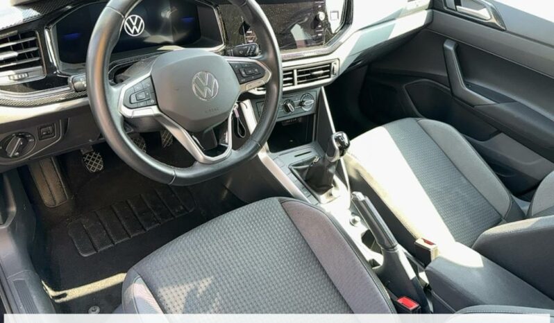 
								Volkswagen Polo VI 1.0 TSI 95 LIFE PLUS full									