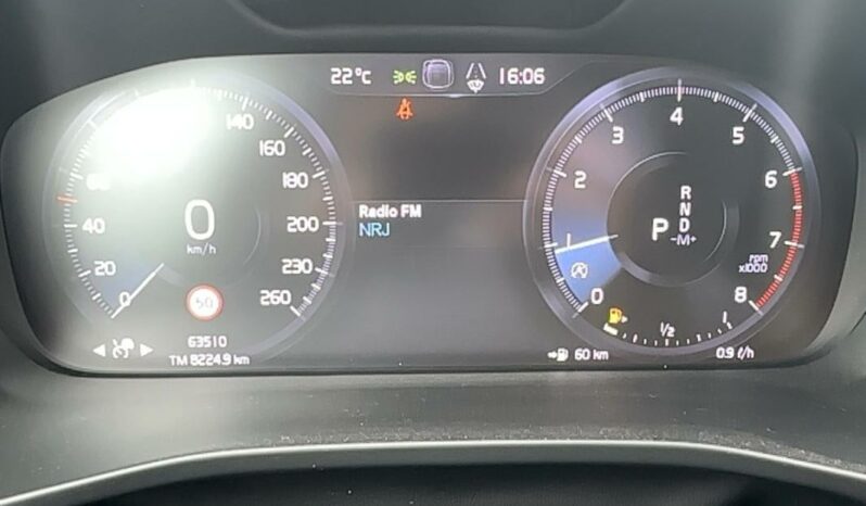 
								Volvo XC40 T3 163 Geartronic 8 Momentum 5 portes (juin 2020) (co2 165) full									