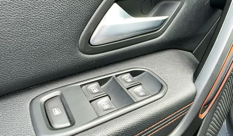 
								Dacia Duster II Extreme Blue dCi 115 4×4 full									