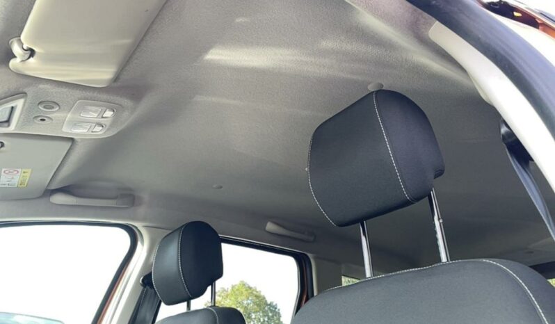 
								Dacia Duster II Prestige Blue dCi 115 4×2 E6U full									