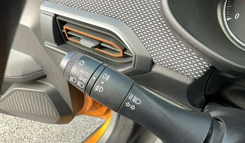 
								Dacia Sandero Stepway III Expression TCe 90 CVT full									