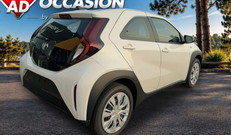 
								Toyota aygo x 1.0 VVT-i 72 Dynamic S-CVT full									