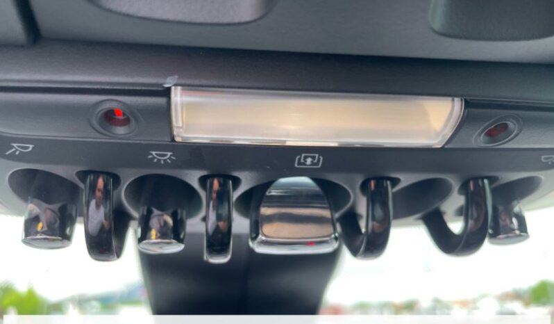 
								Mini Clubman II Cooper D Kensington 150 ch BVA8 (F54) 5 portes Break (janv. 2019) (co2 115) full									