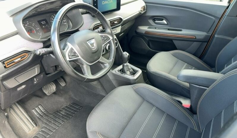 
								Dacia Sandero Stepway III Expression TCe 90 CVT full									