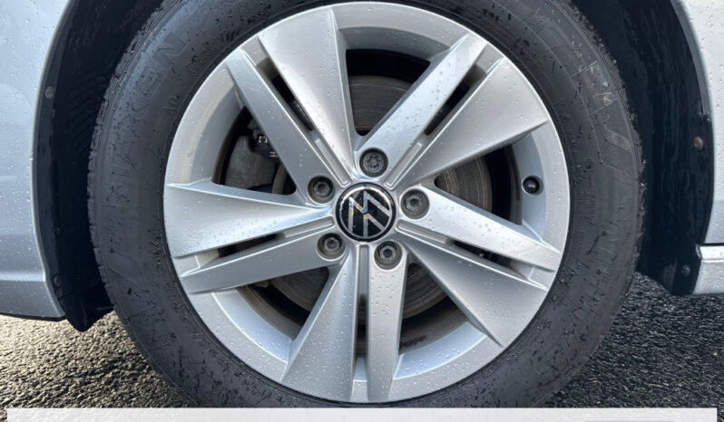 
								Volkswagen Golf SW VIII 2.0 TDI SCR 115 BVM6 Life Business full									