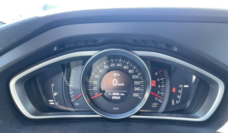 
								Volvo V40 II T2 122 Geartronic 6 R-Design full									