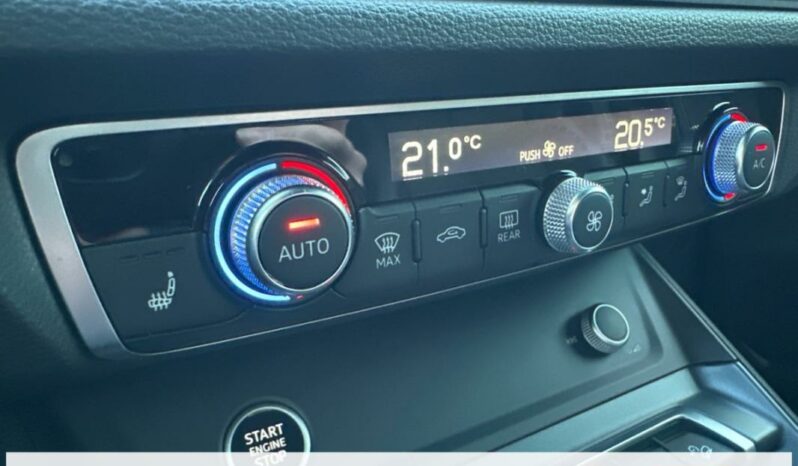 
								Audi Q3 II 45 TFSI E 245 S tronic S line full									
