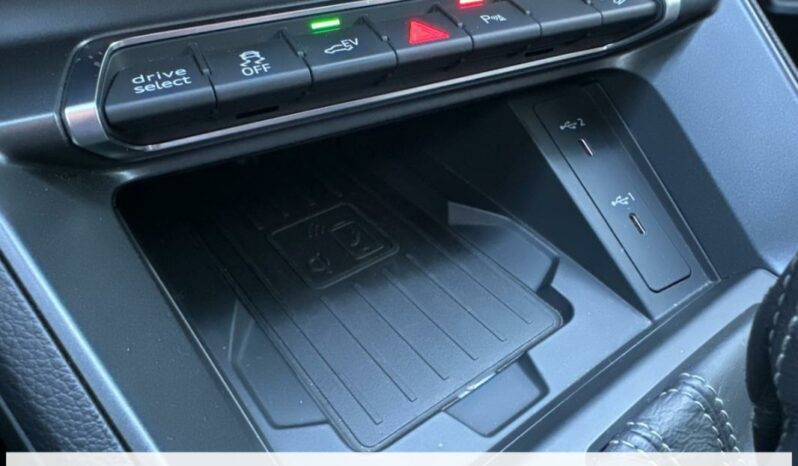 
								Audi Q3 II 45 TFSI E 245 S tronic S line full									