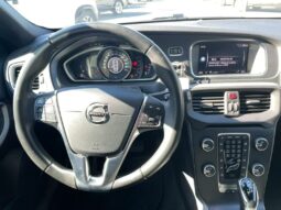 
										Volvo V40 II T2 122 Geartronic 6 R-Design full									