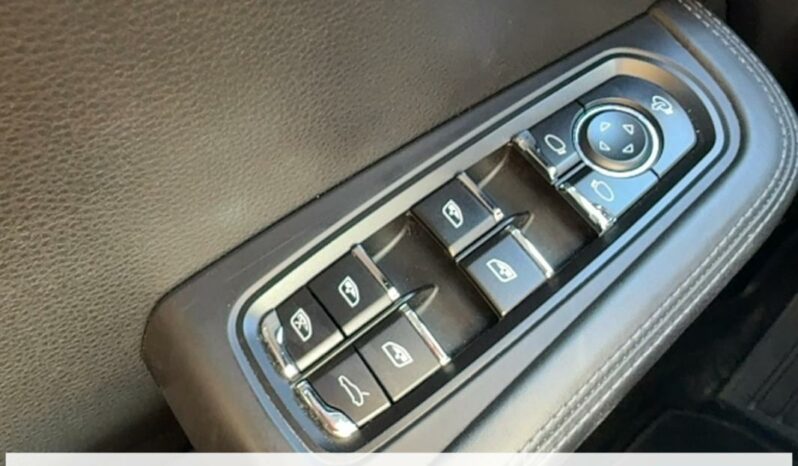 
								Porsche Macan 3.0 V6 S Diesel full									