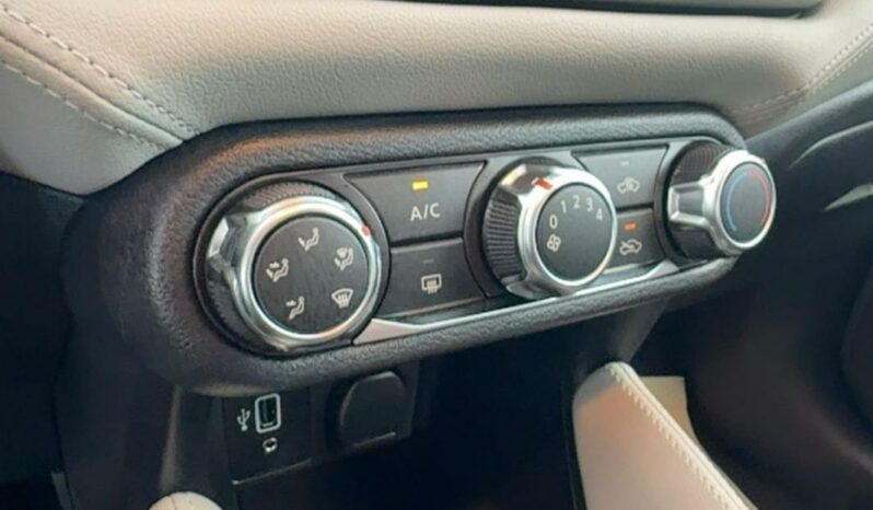 
								Nissan Micra V IG-T 100 Xtronic N-Connecta full									