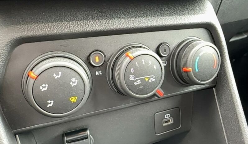 
								Dacia Sandero (3) 1.0 TCe 90 Stepway Confort full									
