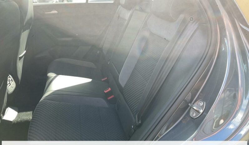 
								Volkswagen T-Roc 1.5 TSI 150 EVO R-LINE full									