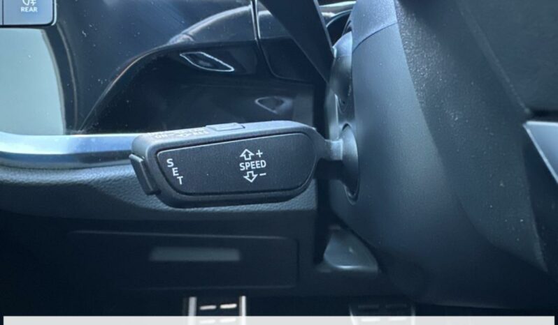 
								Audi Q3 II 45 TFSI E 245 S tronic S line full									