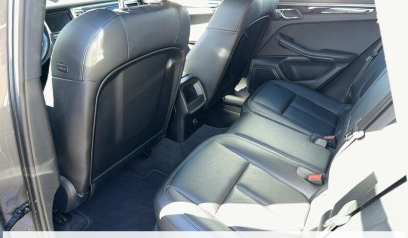 
								Porsche Macan 3.0 V6 S Diesel full									