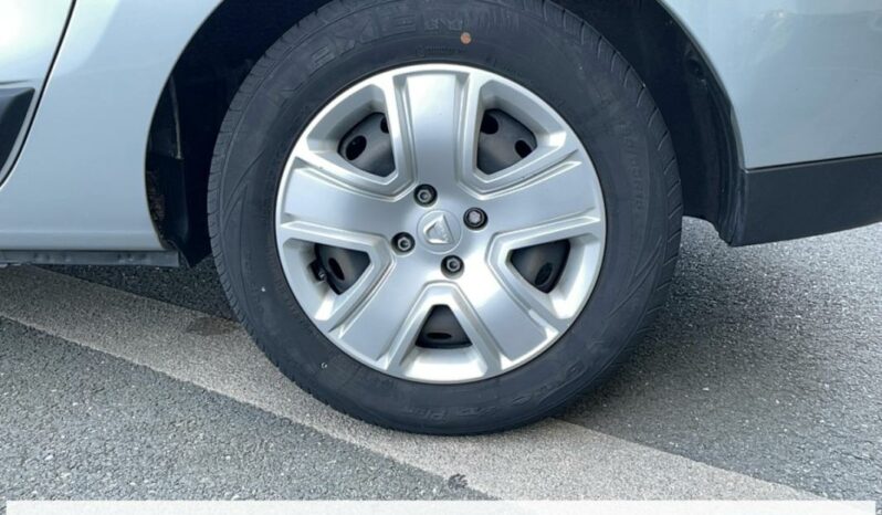 
								Dacia Lodgy 7 Places Essentiel TCe 100 FAP E6U full									